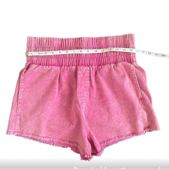 HOT Pink acid wash💘 shorts (L) - Picture 5 of 8